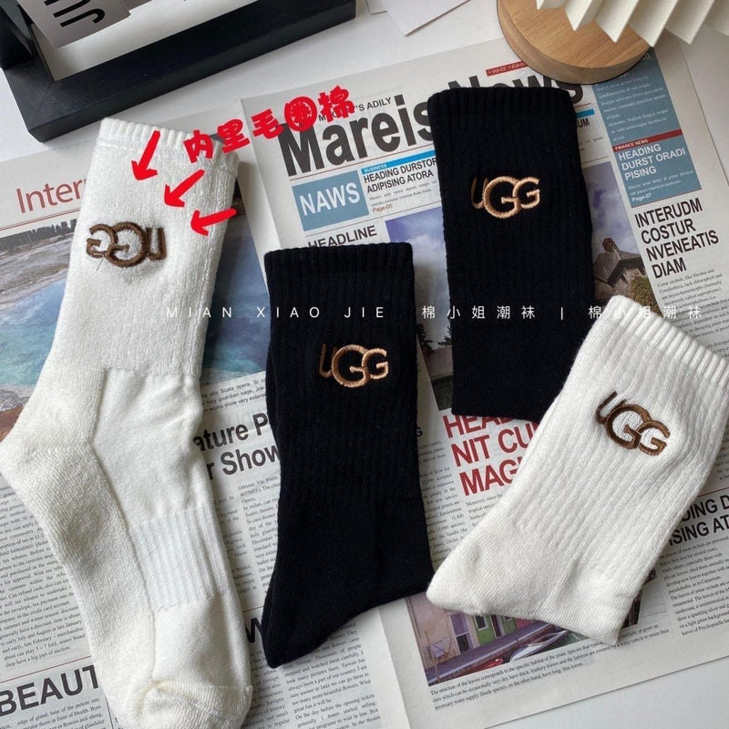 Autumn and Winter Heavy Towel Bottom Embroidered Letter Socks 02354