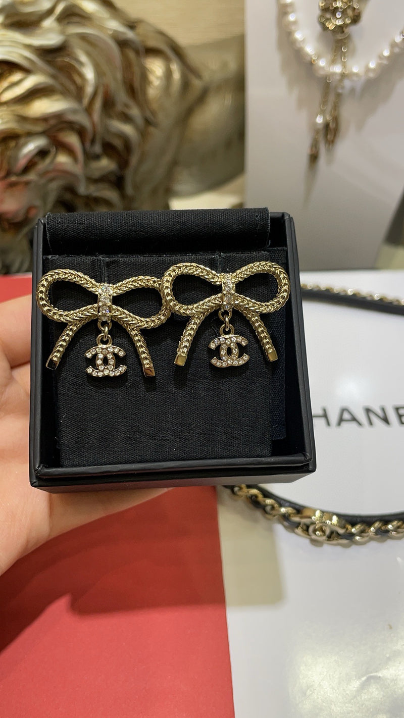 Bow hanging double c earrings 02457