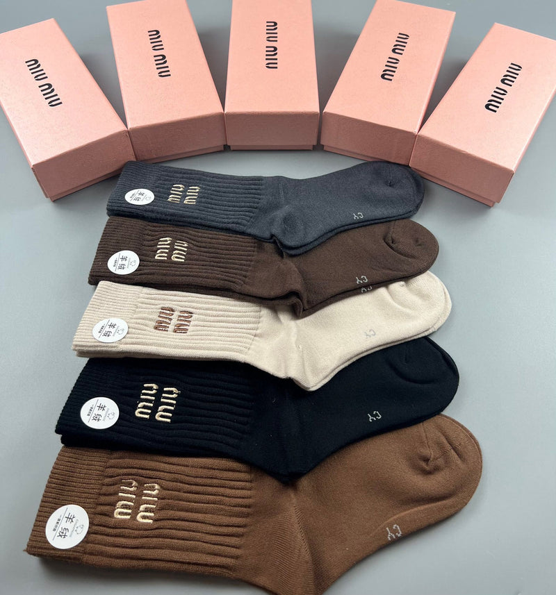 New🔥 cashmere mid-length pile socks 02564