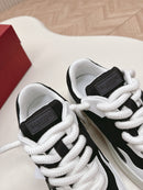 New pair of casual thick sole sneakers 02806