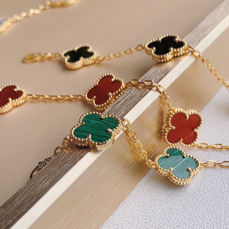 Four-leaf clover bracelet 02828