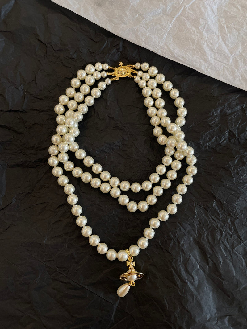 Three layers of pearl necklace 02724