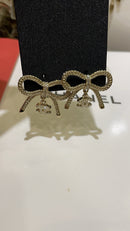 Bow hanging double c earrings 02457