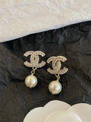 Classic double C pearl earrings  02364