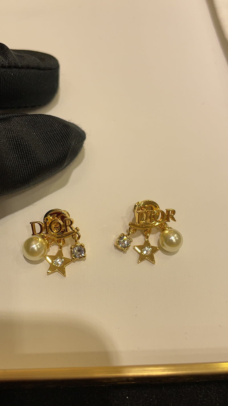 Pearl Star small fringe gold stud earrings 02461